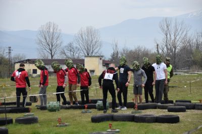 Ученици премериха сили във военно-приложното състезание „Млад рейнджър“ на казанлъшкия учебен полигон „Тюлбе“