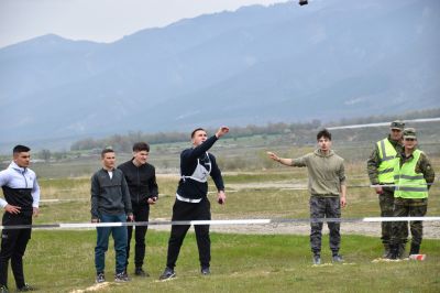 Ученици премериха сили във военно-приложното състезание „Млад рейнджър“ на казанлъшкия учебен полигон „Тюлбе“