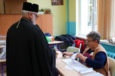 Митрополит Киприан упражни правото си на глас