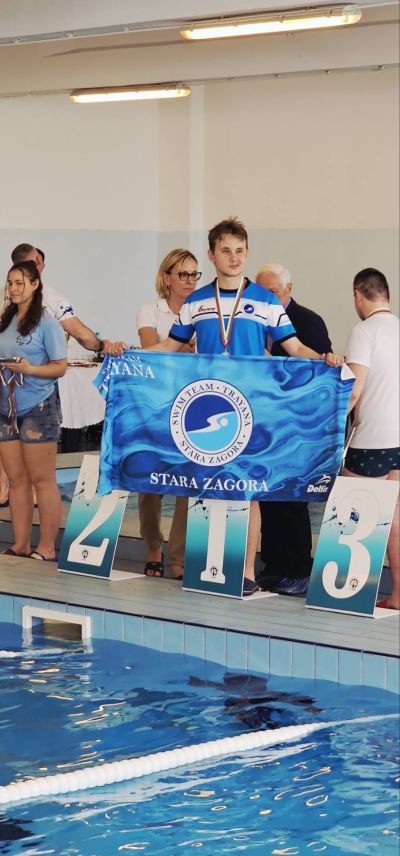 Плувците на СК “Траяна“ безапелационни и в Пловдив, и в Габрово