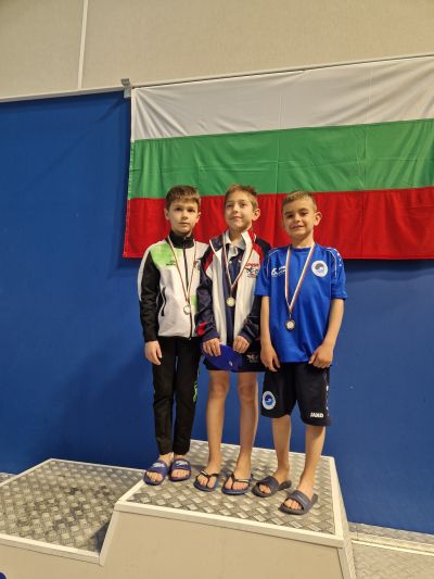 Плувците на СК “Траяна“ безапелационни и в Пловдив, и в Габрово