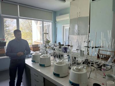 Ученици от ПХГ “Св. Св. Кирил и Методий“ се запознаха отблизо с работата на метеоролозите 