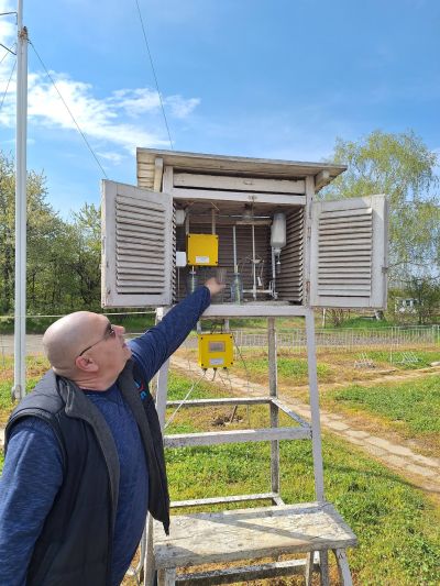 Ученици от ПХГ “Св. Св. Кирил и Методий“ се запознаха отблизо с работата на метеоролозите 