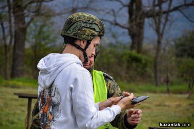 Заключителен етап от подготовката на учениците от клуб “Приятели на армията“ в район Казанлък на 61 СМБ