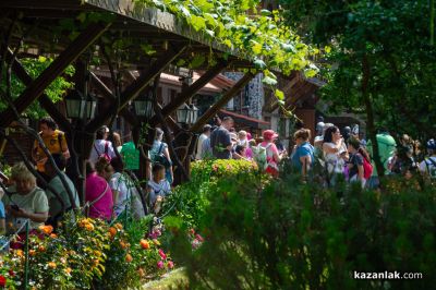 Фестивали, концерти и зрелищни събития през цялото лято очакват посетителите на Етнографски комплекс “Дамасцена“