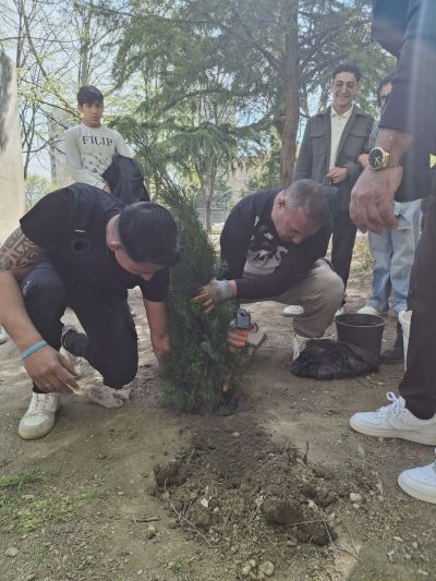 Корени, които свързват поколенията...