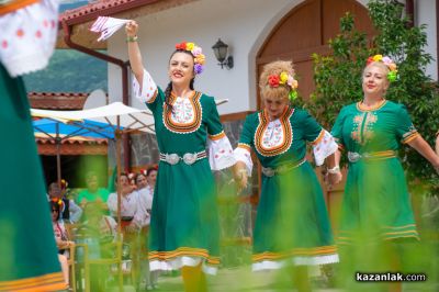 Фестивали, концерти и зрелищни събития през цялото лято очакват посетителите на Етнографски комплекс “Дамасцена“