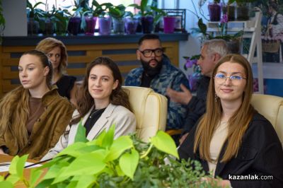 34 девойки влизат в съревнование за короната на Царица Роза 2026