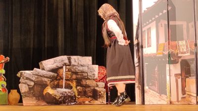 Театрално студио “Светът в детските длани“ при ОУ“ Мати Болгария“ взе участие в IV Национален фестивал „Театрални искри“