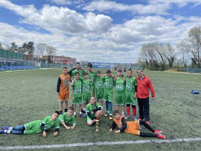 Отборът по футбол на ОУ „Мати Болгария“ стана втори след оспорван финал в Ямбол / Новини от Казанлък