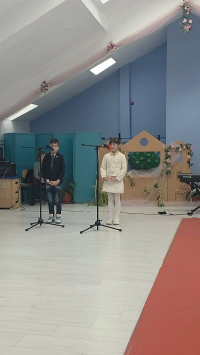 С пъстра и динамична програма бяха отбелязани пролетните празници в ОУ „Мати Болгария“