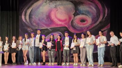 Над 250 млади творци разпалиха магията на “Театрални искри“