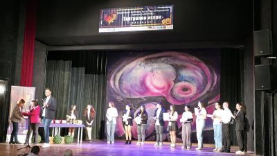 Над 250 млади творци разпалиха магията на “Театрални искри“