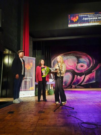 Над 250 млади творци разпалиха магията на “Театрални искри“