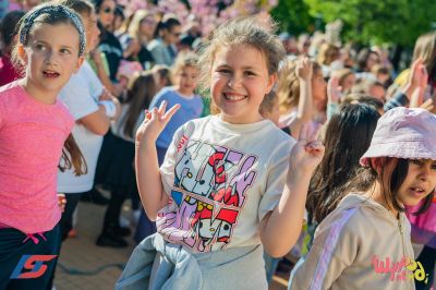 Първоюнски празник в края на април