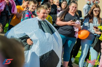 Първоюнски празник в края на април