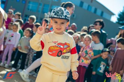 Първоюнски празник в края на април