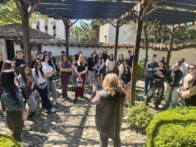 Ученици от ПХГ „Св. Св. Кирил и Методий“ учиха за Ботев и Вазов в родните им къщи