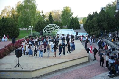 Казанлъчанката Виктория Стойнова стана Мис Тракийски университет 2026