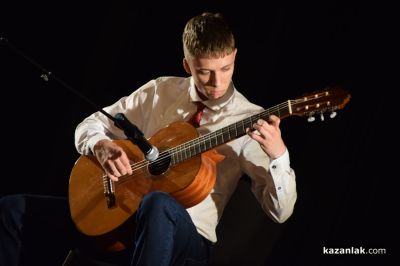 Нови хоризонти за гимназистите: ПГ „Иван Хаджиенов“ представи модерни специалности и силни партньорства