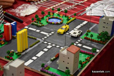 Нови хоризонти за гимназистите: ПГ „Иван Хаджиенов“ представи модерни специалности и силни партньорства