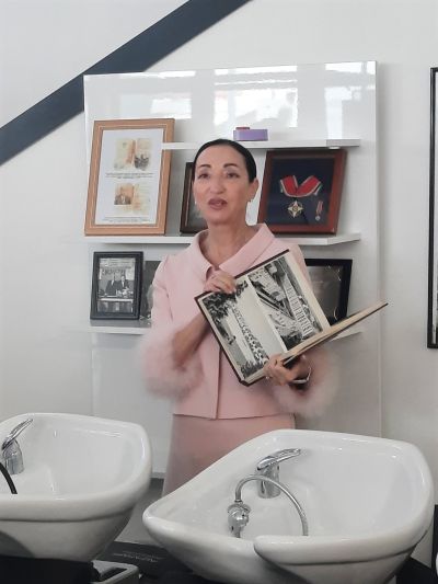 Кандидатките за короната на Царица Роза 2026 проведоха мотивационна среща с един от най-големите визионери в сферата на красотата 