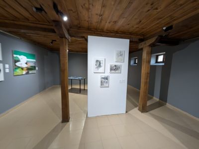 Творческата резиденция „Тлака“ оживя в изложбата „Следи“