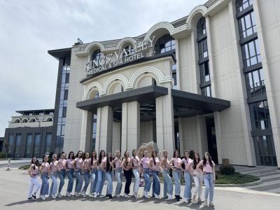 Уроци по етика за претендентките за “Царица Роза“ 2026  / Новини от Казанлък