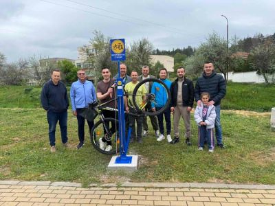 Велоремонтна станция постави Ротари клуб Казанлък / Новини от Казанлък