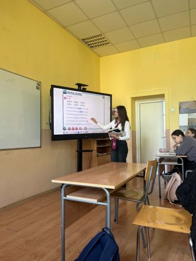 Учениците от ПГ „Иван Хаджиенов“ отново отбелязаха Деня на самоуправлението