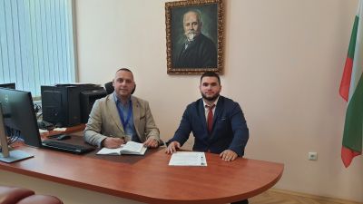 Учениците от ПГ „Иван Хаджиенов“ отново отбелязаха Деня на самоуправлението