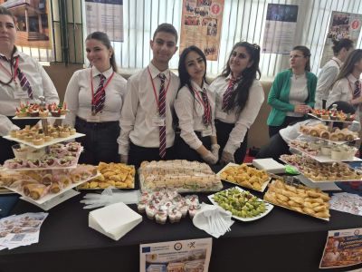 Панорама на професиите събра училищата в Казанлък 