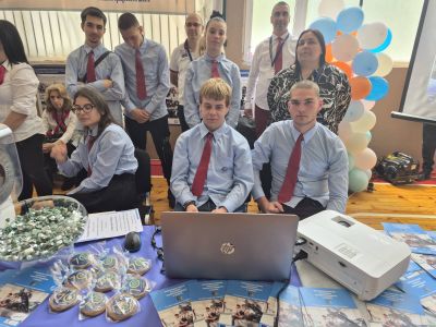 Панорама на професиите събра училищата в Казанлък 