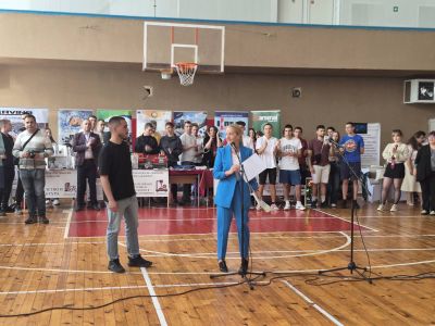 Панорама на професиите събра училищата в Казанлък 
