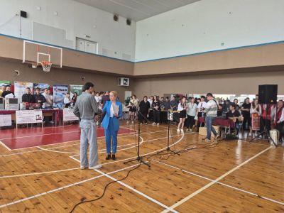 Панорама на професиите събра училищата в Казанлък 