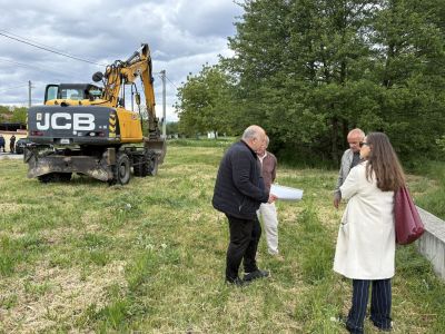 Община Казанлък започва нов етап от укрепването на брега на р. Стара река  / Новини от Казанлък
