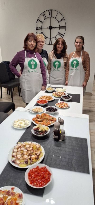 Ученици и учители от ПГЛПТ успешно реализираха мобилности по проект по програма “Еразъм+“