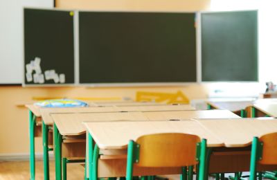 Зрелостниците писаха съчинения по „Песента на колелетата“ на Йовков и есе за авторите днес  / Новини от Казанлък