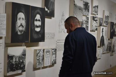 Изложби, история и изкуство привлякоха стотици с нощна разходка из музеите на Казанлък