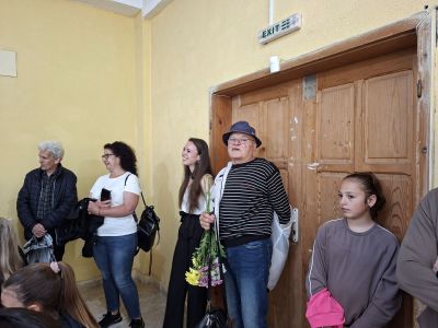 Енинци, казанлъчани, варненци и старозагорци посрещнаха к-н II ранг Радко Муевски и лейтенант Евгени Мичев