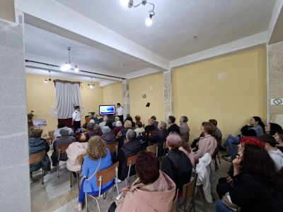 Енинци, казанлъчани, варненци и старозагорци посрещнаха к-н II ранг Радко Муевски и лейтенант Евгени Мичев