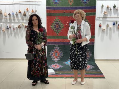 Творчество, духовност и културен обмен в изложба на Ивайла Живкова Рошак в Казанлък 
