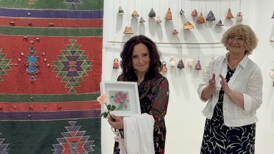 Творчество, духовност и културен обмен в изложба на Ивайла Живкова Рошак в Казанлък 