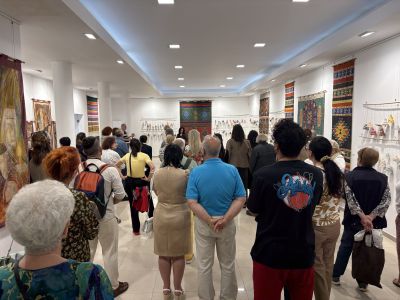 Творчество, духовност и културен обмен в изложба на Ивайла Живкова Рошак в Казанлък 