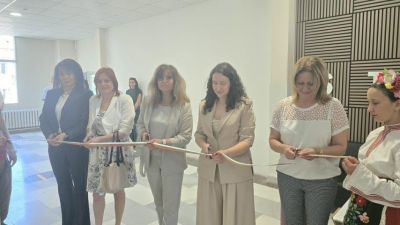 Откриването на обновената образователна и спортна среда в СУ „Христо Ботев“ даде старт на празничните дни в Павел баня