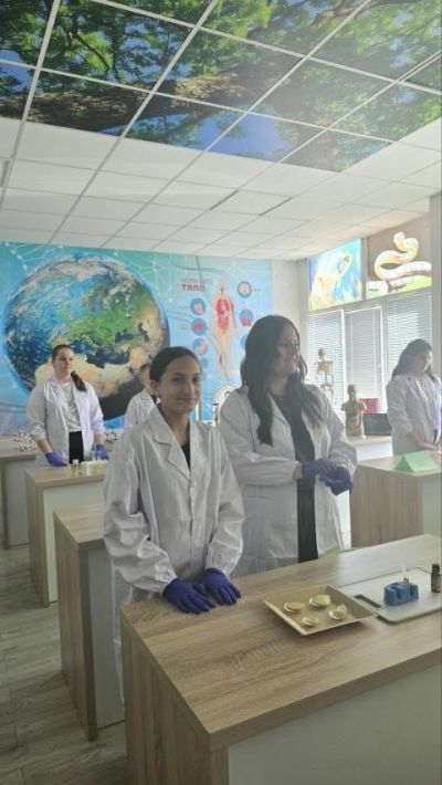 Откриването на обновената образователна и спортна среда в СУ „Христо Ботев“ даде старт на празничните дни в Павел баня