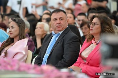 Избор на Царица Роза Павел баня и Цар на минералната вода – Павел баня