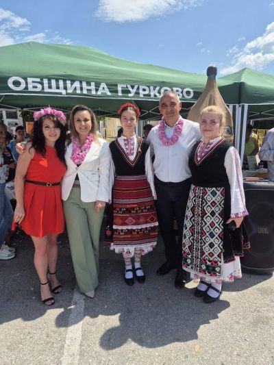 С пъстра програма Гурково отбеляза Празника на розите и гюловата ракия