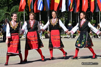 „Тъпан бие, хоро се вие“ в Казанлък 2026