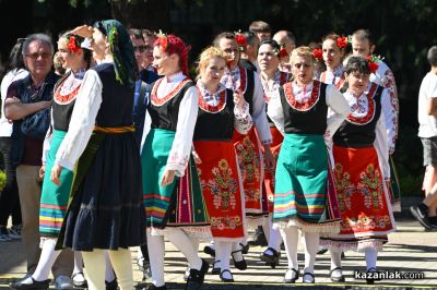 „Тъпан бие, хоро се вие“ в Казанлък 2026